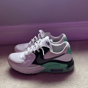 Women’s Air Max ( will be cleaned prior to shipping )